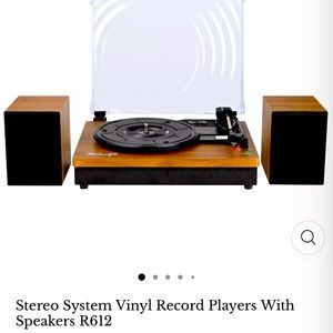 Retrolife turntable with speakers